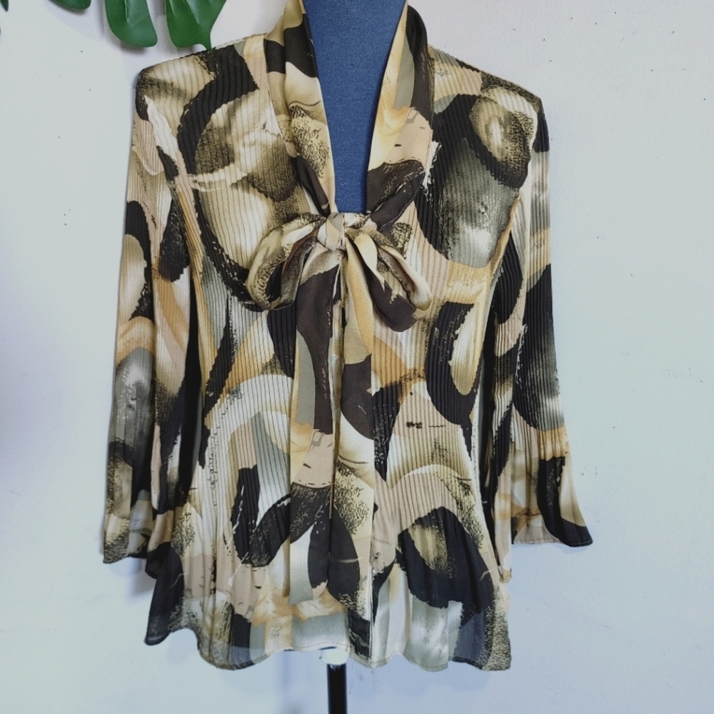Serenade Airy Flowy Button Down Blouse Top